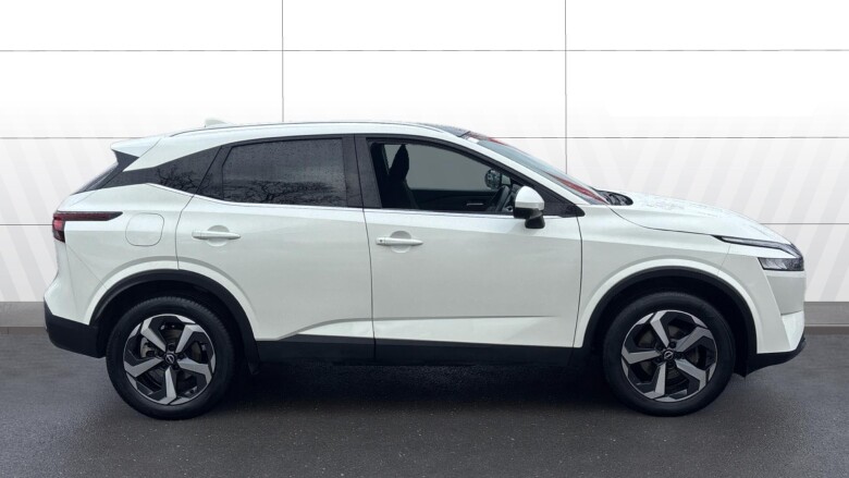Nissan Qashqai 1.3 DiG-T MH N-Connecta 5dr Petrol Hatchback